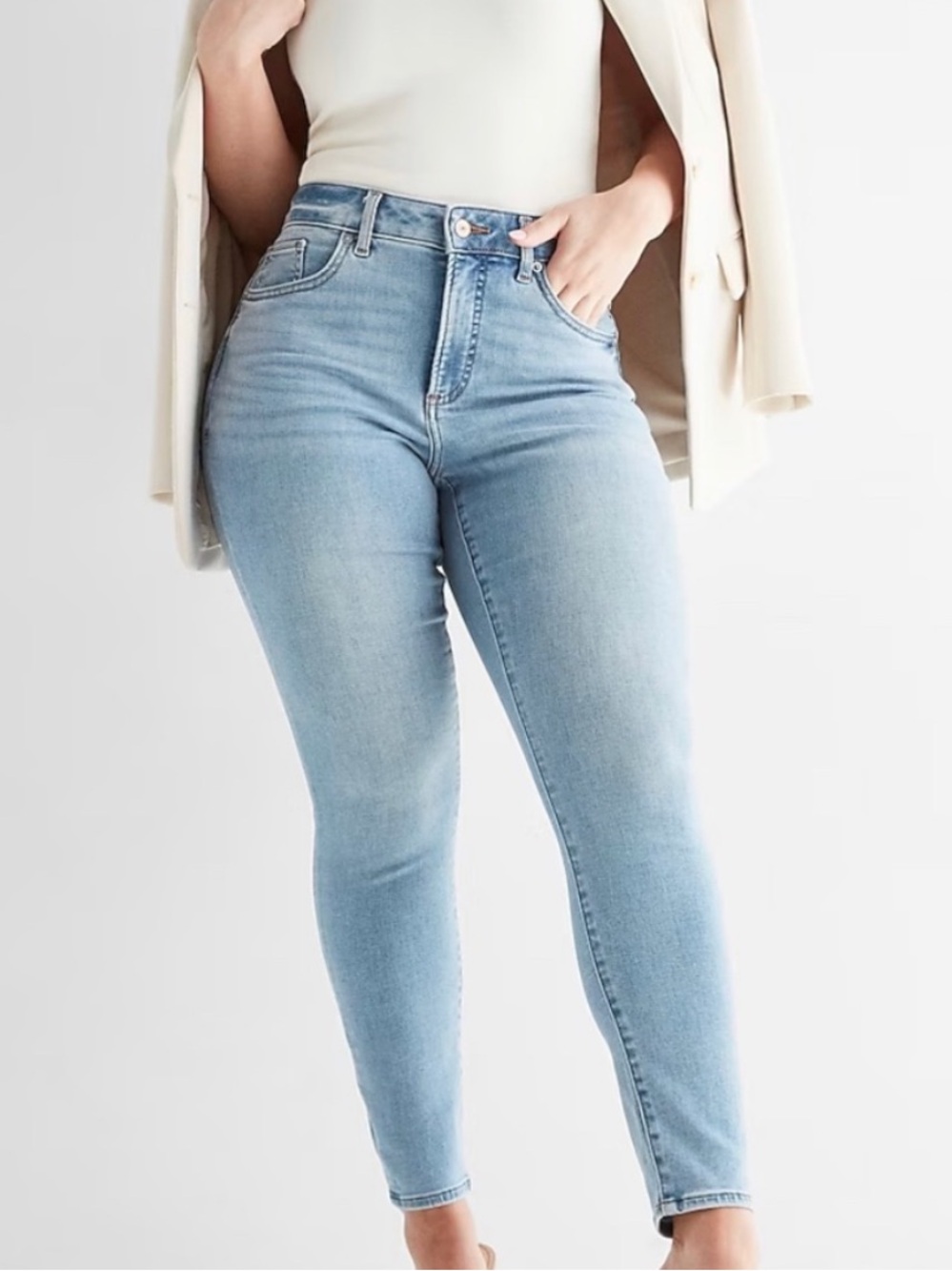 Express Light Wash Curvy Skinny High Rise Jeans Women’s Size 6 Regular